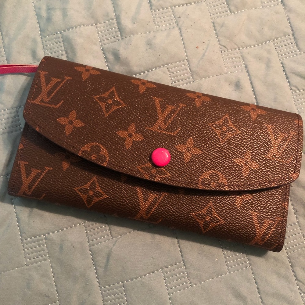 louis vuttion wallet